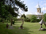 Katolikus templom a játszótérrel, az első helyszín. Katolikus templom a játszótérrel, az első helyszín.