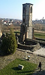 282. Kisnána, Mindenszentek templomának romja a várban