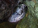 egy barlang kürtője