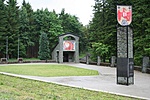 Az ausztriai parkoló melletti emlékhely