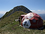 Védkunyhó a gerincen