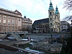 Szabadtéri rom maradványok a beépítés előtt