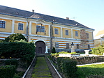 86. Előszállás, Ciszterci rend kastélya