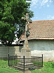 Kőkereszt a Március 15. utcán