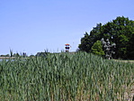 A kilátó a szabad strand felől