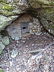 A Lilla-barlang kiépített bejárata