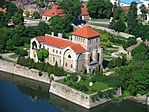 294. Tatai vár