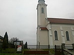Nem a templomban van