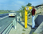 Hangulatkép az M7-es autópálya érdi emelkedőjéről, 1975-ből. [Fortepan/UVATERV]