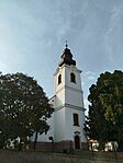 Méltóságteljes tömb - a református templom