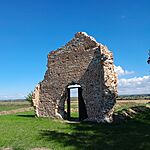 563. állomás Somogyszentpál, Varjaskéri templomrom