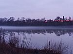 Köd gomolyog a Tisza felett napnyugtakor januárban