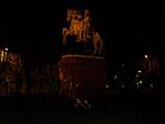 Lovas szobor - éjjel...