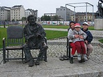 A szobornál
