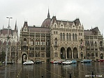 Parlament a láda szemszögéből