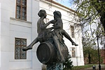 Hancúr.