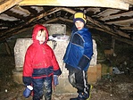 logolás közben, a tető alatt