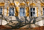 Faóriás árnyékot vet