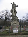 A szobor szemből