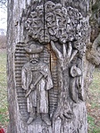 A pusztavacsi templomkertben