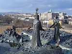 "A Duna két partján", háttérben a királyi vár