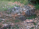 Megdőlve, megcsúszva, megtörve