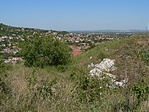 Kilátás a kőbánya feletti dombtetőről