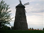 A vízpart felöl.