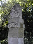 Az emlékoszlop