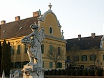 Szobor és kastély