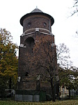 Közeli víztorony