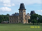Kastély oldalról
