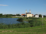 A tóparton