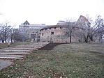 Innen közelíts