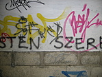 Félúton.