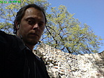 Falak közt