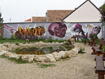 a templom mögötti parkban
