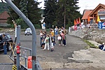 kompra várva