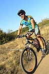 Árpi feszít a tesztelt KONA bikeon :)