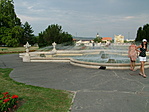 szökőkút a kastélyparkban
