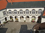 Vár 1