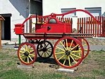 tűzoltófecskendő a faluban