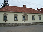 Kőkeretes ablakok