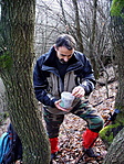 Vékonyember a dobozzal
