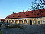 Épületek