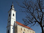 Nagyon jól áll a templomnak a derűs, kék ég