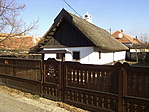 Egyszerű, ápolt, szép
