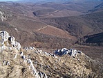 Szikla és mélység