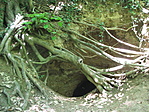 Barlang az 1. pont közelében