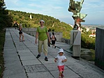 Csengi fut, Zsuzsi kergeti